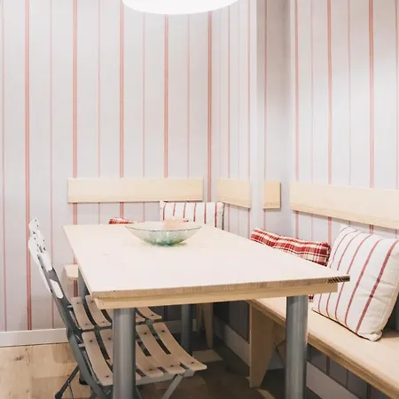 Daire Urruti By People